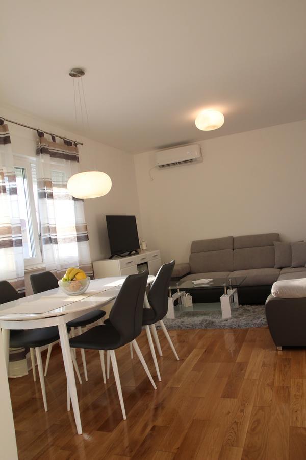 Apartment Mario Podstrana Exterior photo